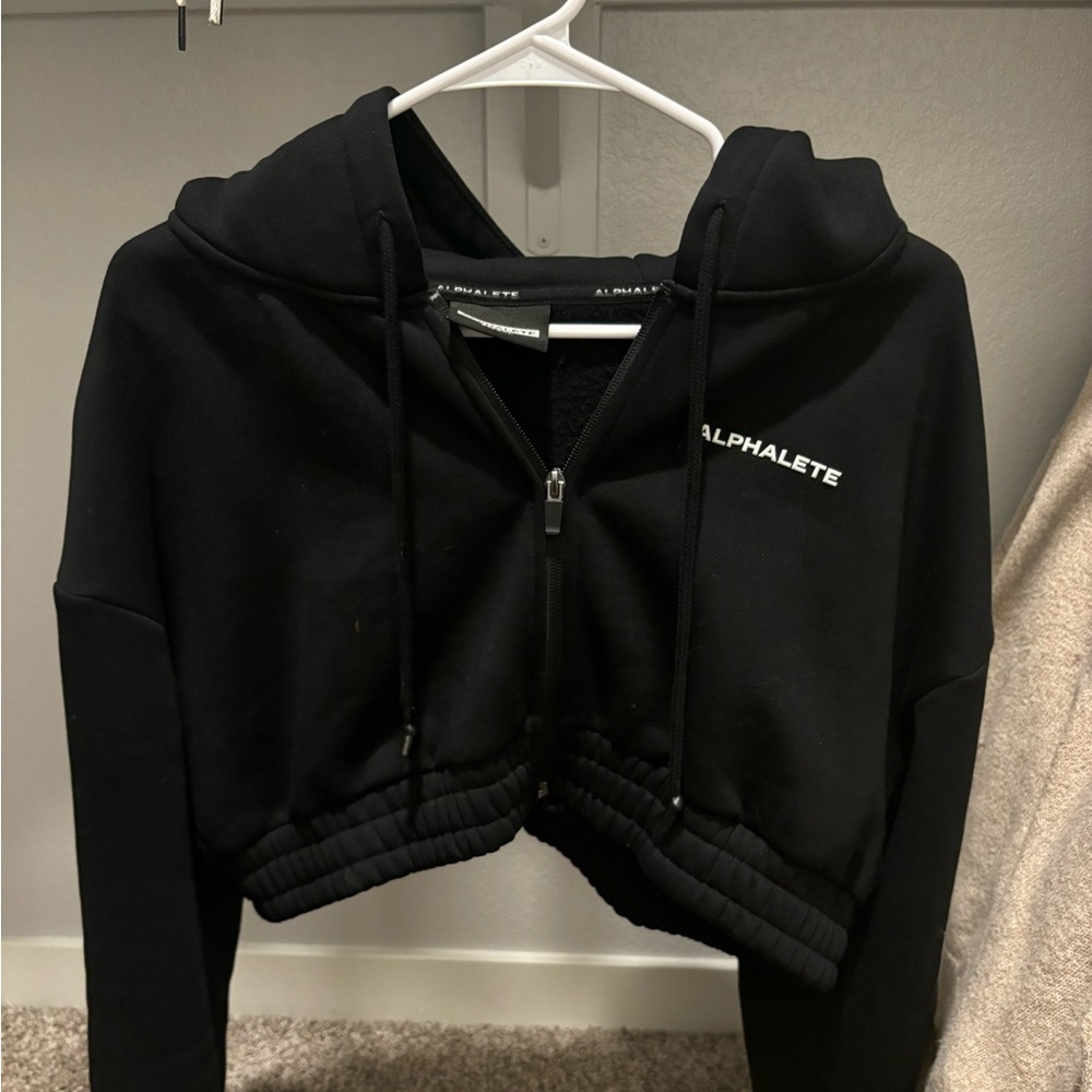 Alphalete hoodie